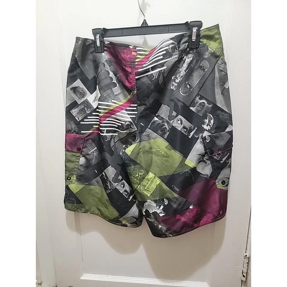 Tony Hawk Sz 36 Board Shorts Swim Trunks, Multicolor Graphic Color Block Summer